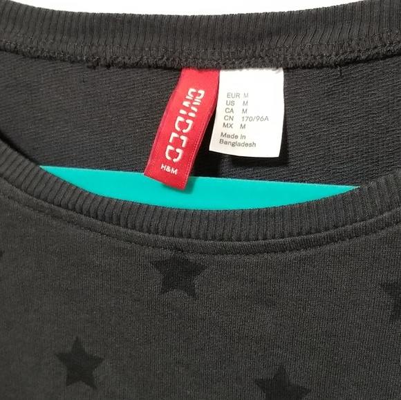DIVIDED by H&M Black Stars Long Sleeve Box Top M - Picture 2 of 4